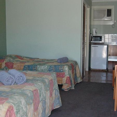 Collie Motel Luaran gambar