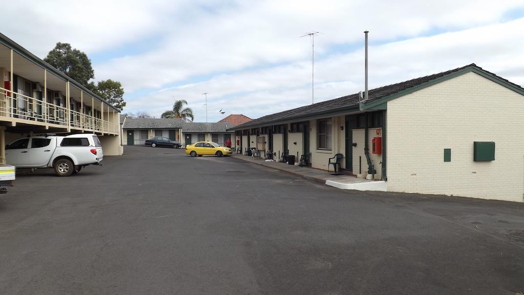 Collie Motel Luaran gambar