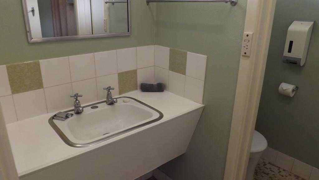 Collie Motel Luaran gambar
